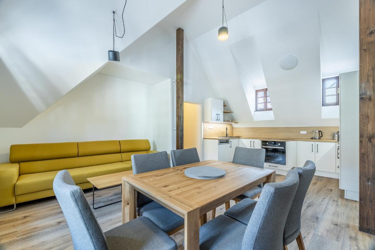Residence Wurmfeld - Rodinny Apartman S 3 Loznicemi Cesky Krumlov Exterior foto